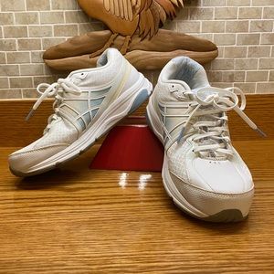 New Balance trainers 847v2